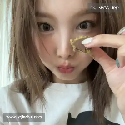 孔铃媚